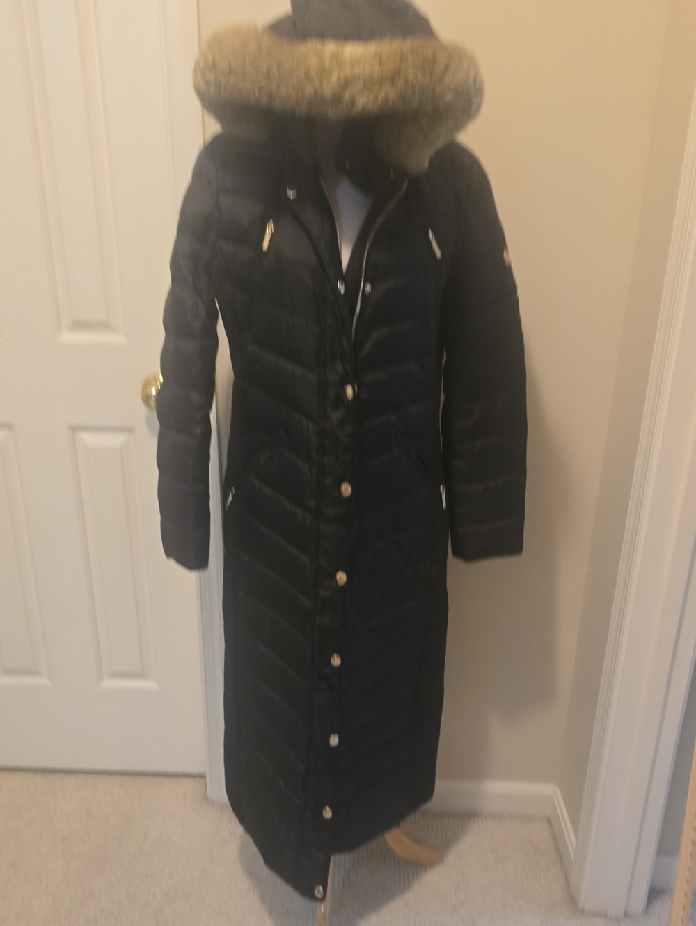MICHAEL Michael Kors Black Long Quilted Coat with Faux Fur Trim Hood